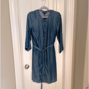 Banana Republic Blue Jean Tencel button down dress sz 10. ExcellentWorn …